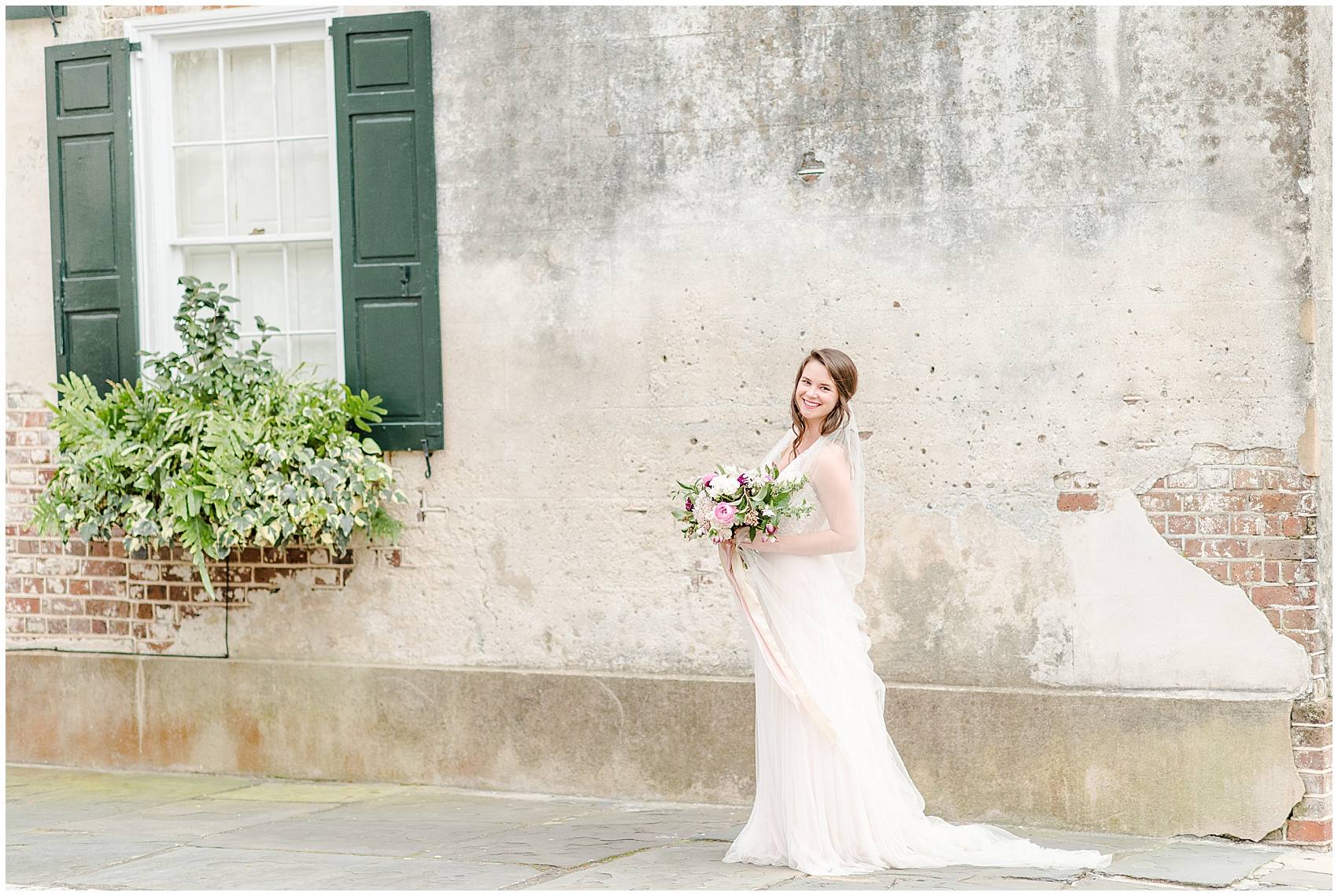 south of broad downtown Charlestion bridal portraits charleston wedding photographer session Lowcountry Charleston SC wedding Photographer_2032.jpg